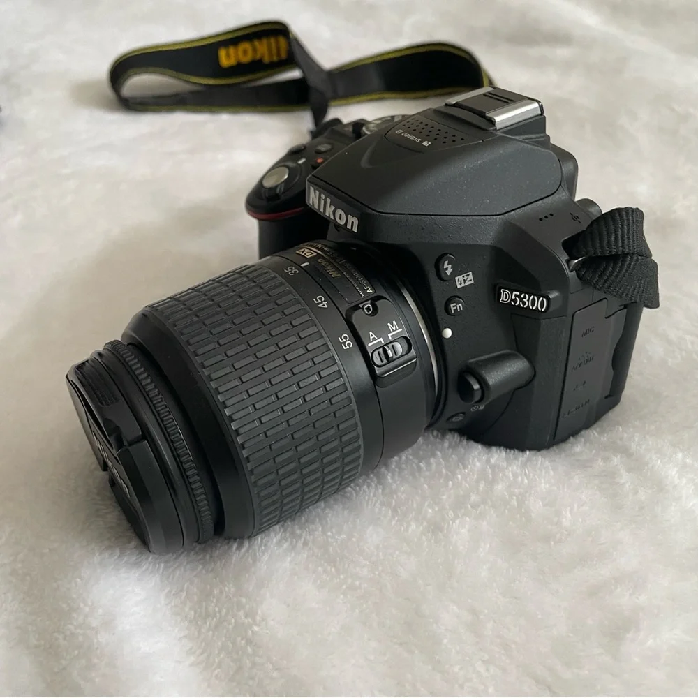 Nikon D5300 DSLR Camera with 18-55mm Lens